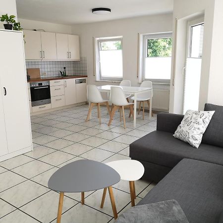 Familienfreundliche Ferienwohnung Mit Wohlfuehlbalkon Und Kostenlosem Parkplatz Nahe Messe Und Bodensee Meckenbeuren Exteriör bild