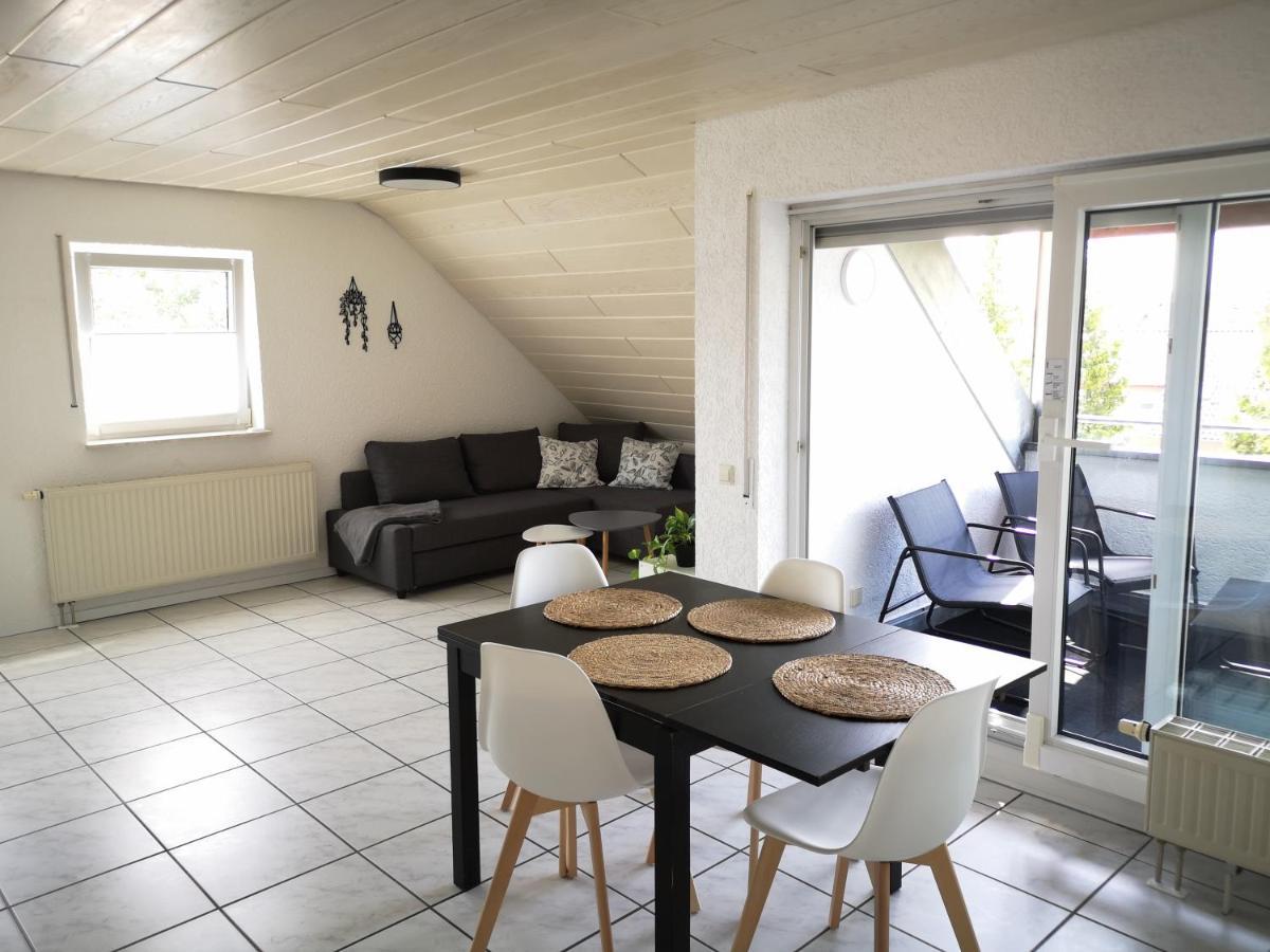 Familienfreundliche Ferienwohnung Mit Wohlfuehlbalkon Und Kostenlosem Parkplatz Nahe Messe Und Bodensee Meckenbeuren Exteriör bild