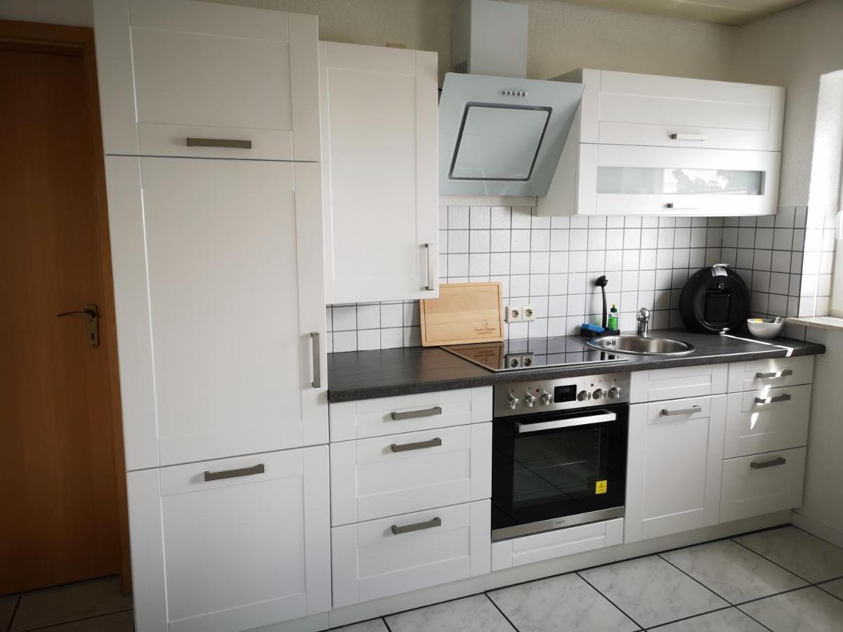 Familienfreundliche Ferienwohnung Mit Wohlfuehlbalkon Und Kostenlosem Parkplatz Nahe Messe Und Bodensee Meckenbeuren Exteriör bild