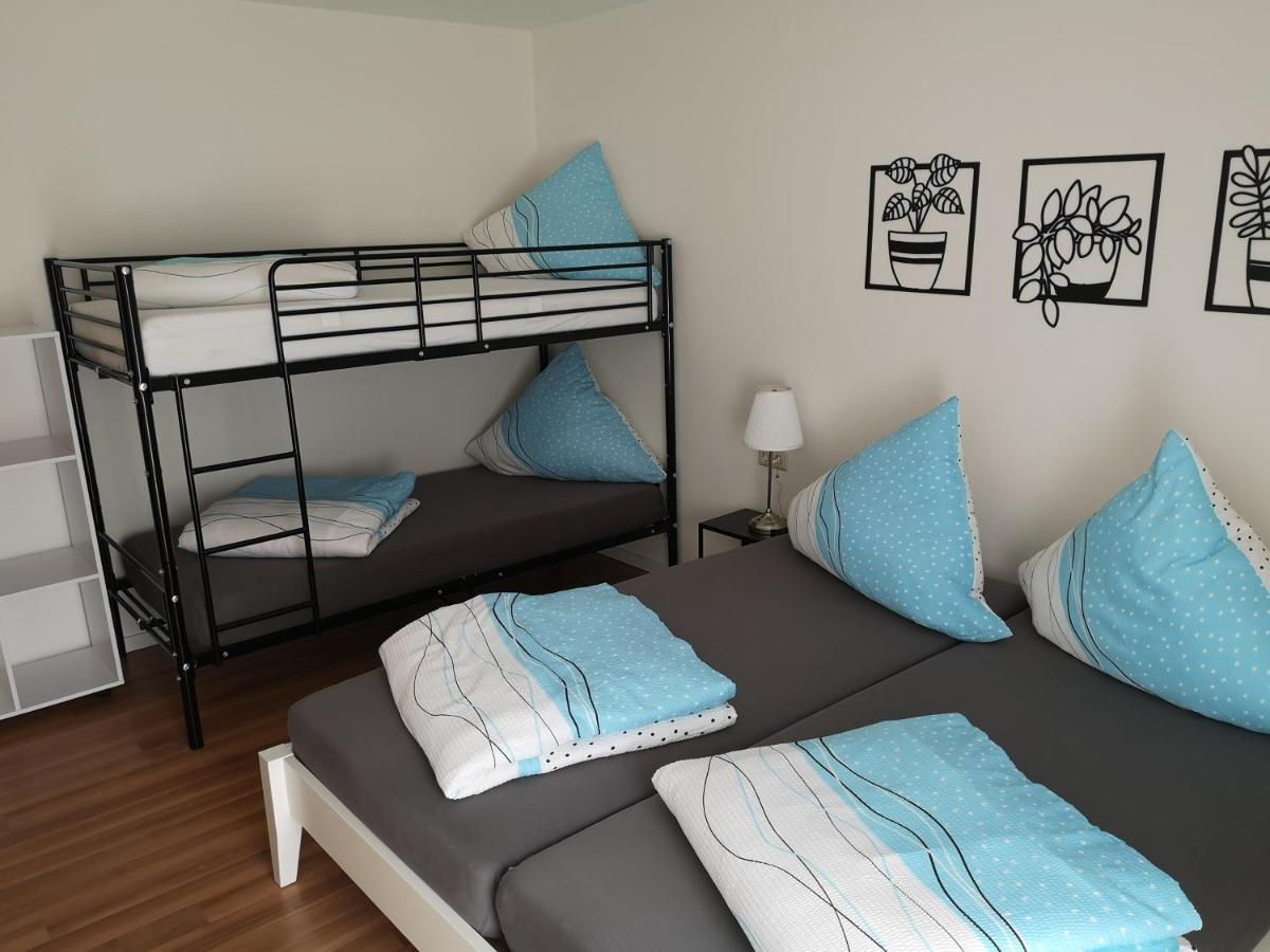 Familienfreundliche Ferienwohnung Mit Wohlfuehlbalkon Und Kostenlosem Parkplatz Nahe Messe Und Bodensee Meckenbeuren Exteriör bild